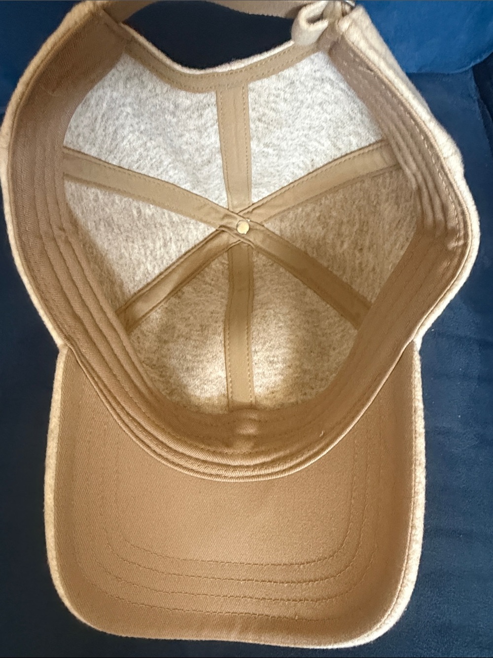 ALO Yoga Beige Wool-Feel Baseball Cap - Picture 4 of 4